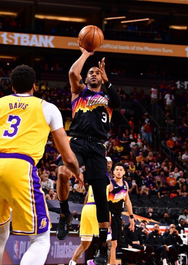 有评论指出 有评论指出